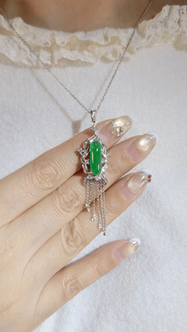 Fei Cui and Diamond Necklace-WAO00000065