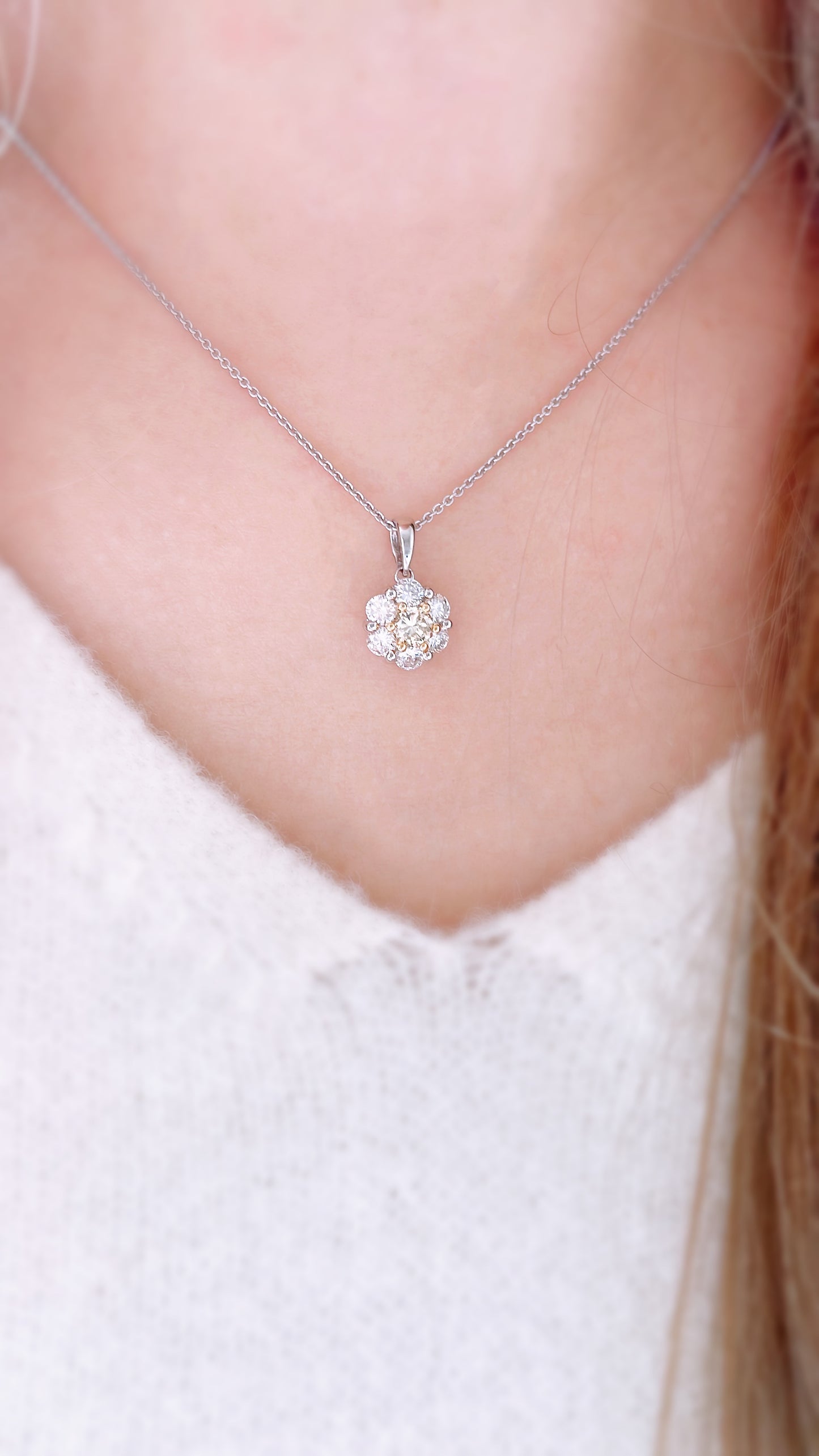 Cluster Diamond Pendant-ZEO00000584@