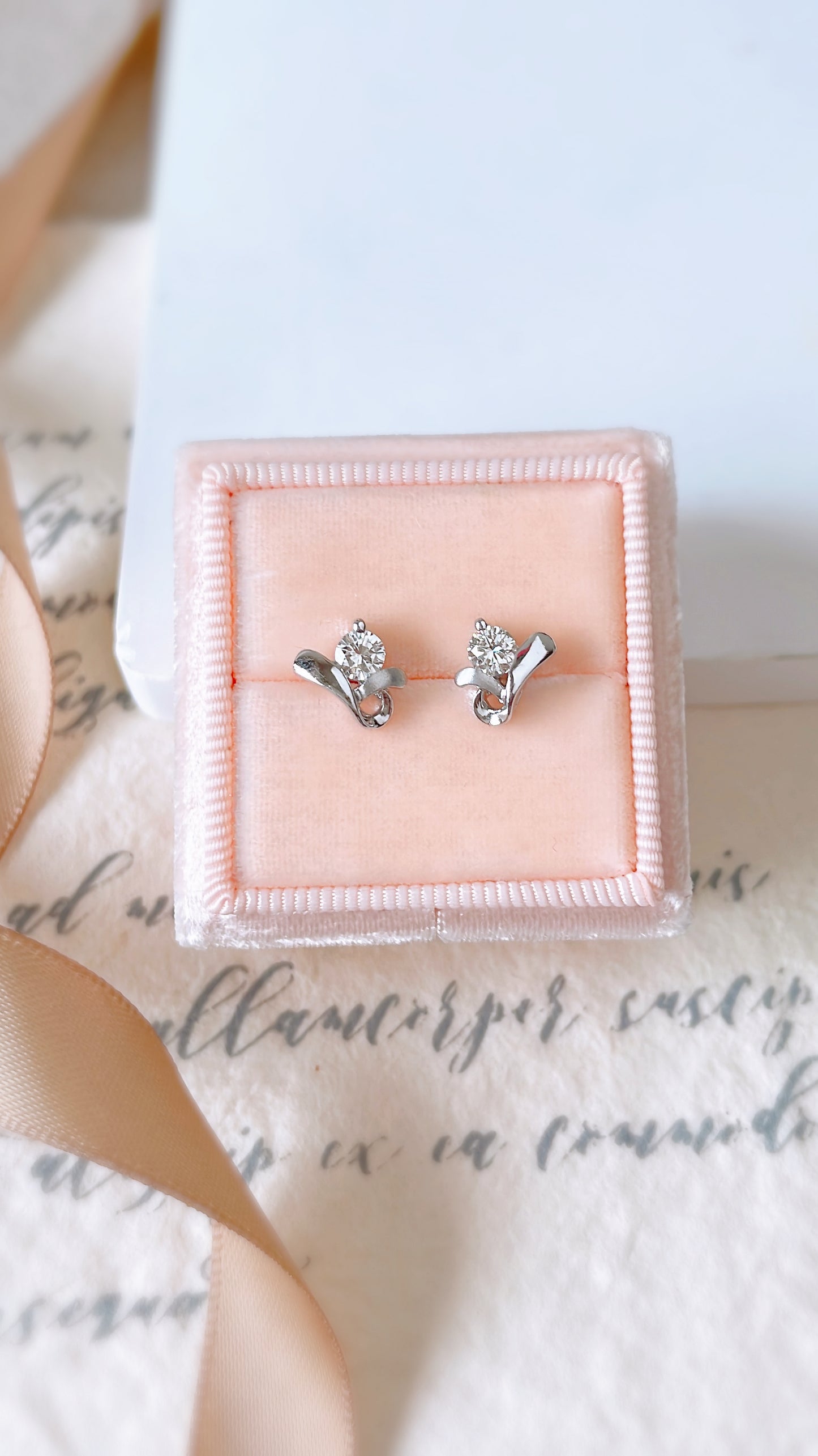 Blossom Natural Diamond Earrings-ZCO00005005