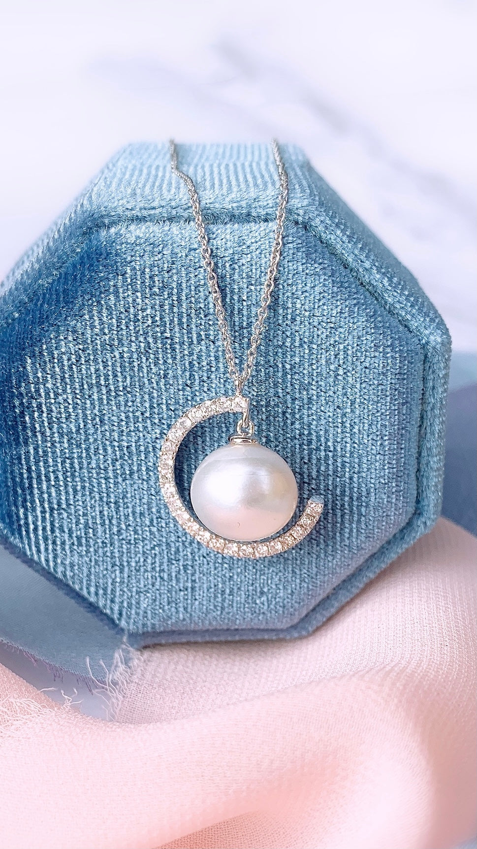 Pearl and Diamond Pendant-WK3412