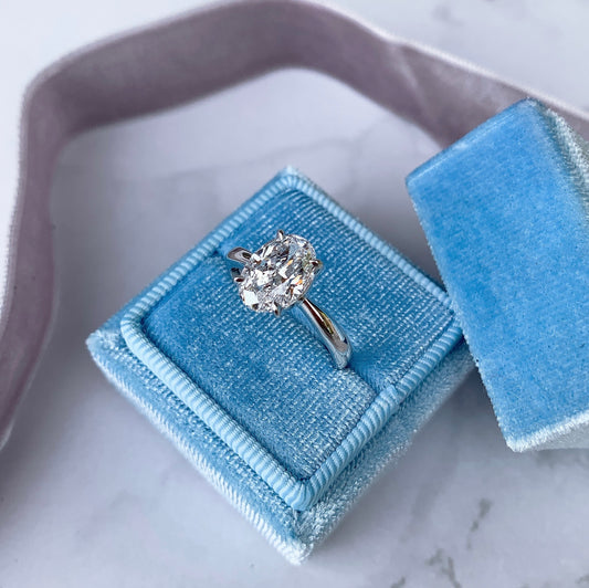 GIA Oval Natural Diamond Ring-ZFO00025566