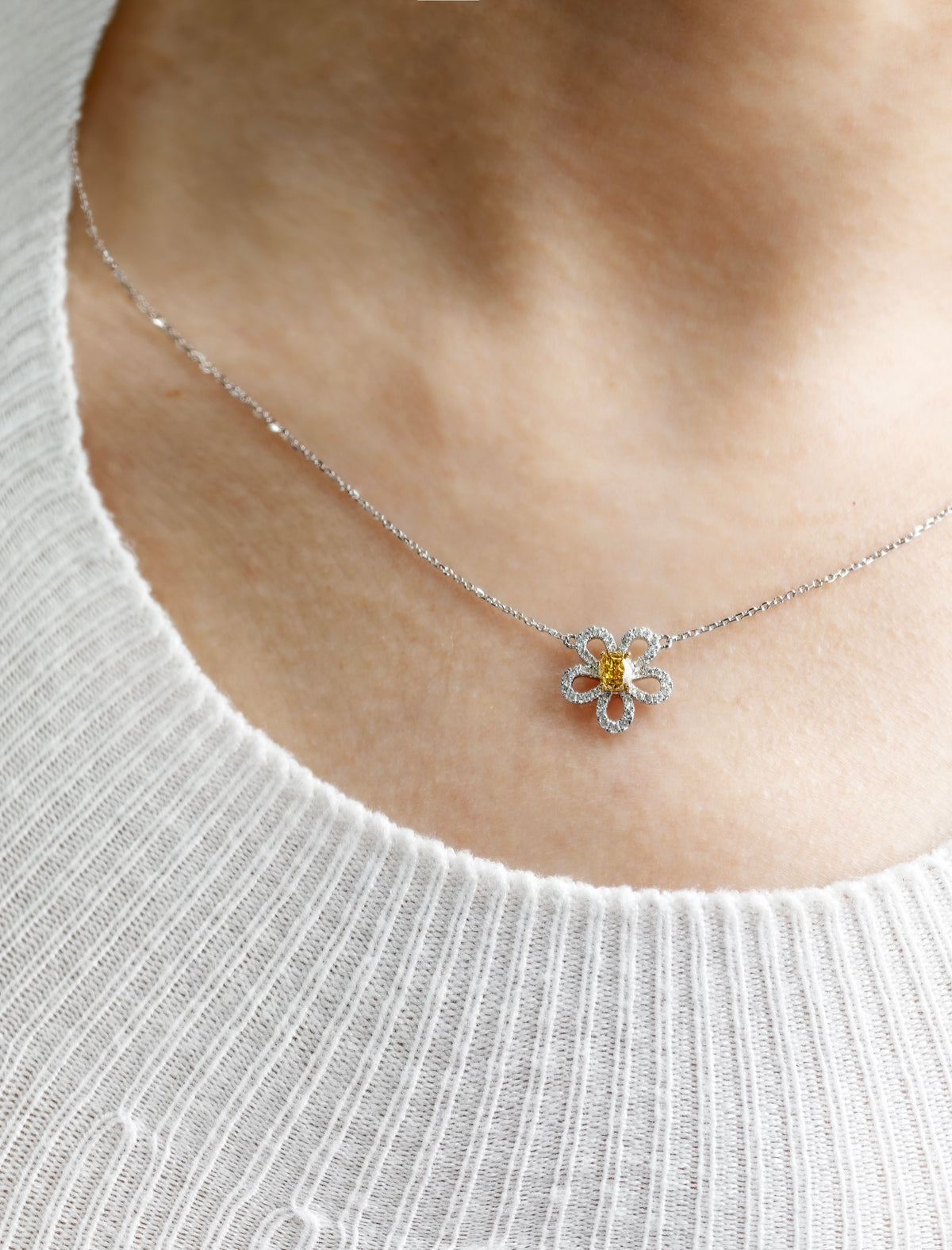 Diamond Flower Necklace-WK4301