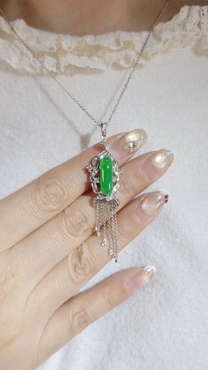 Fei Cui and Diamond Necklace-WAO00000065