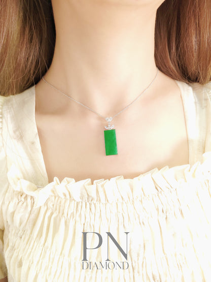 Fei Cui and Diamond Necklace-WAO00000098