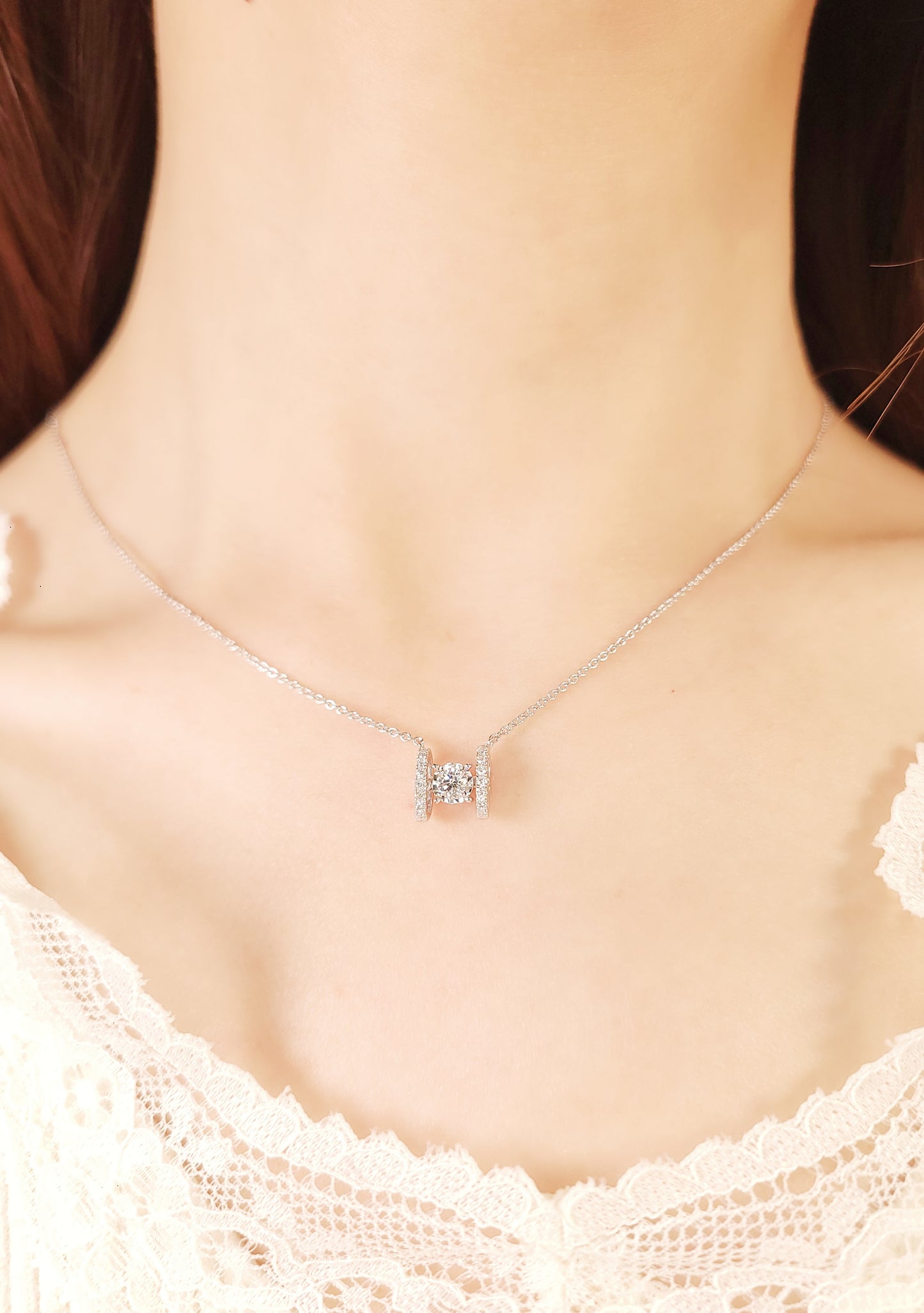 H Dancing Diamond Necklace-WK4079