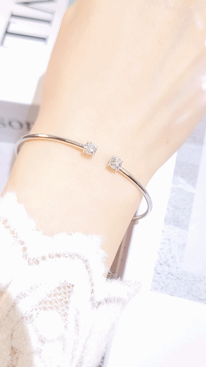 Hug Me Diamond Bangle-WK3918
