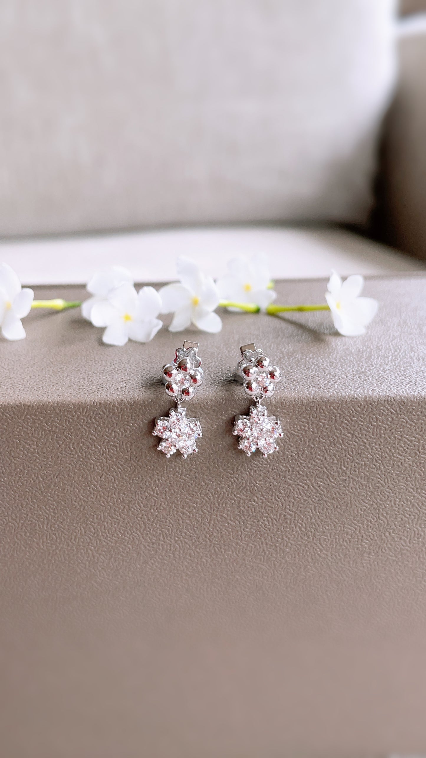 Natural Diamond Flower Drop Earrings-ZCO00006383