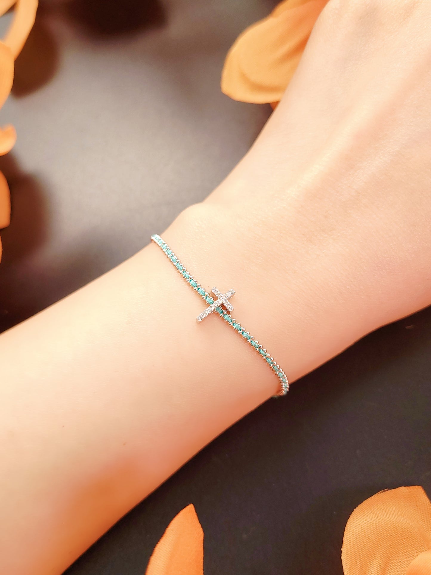 Cross  Diamond Charm-WK4131@