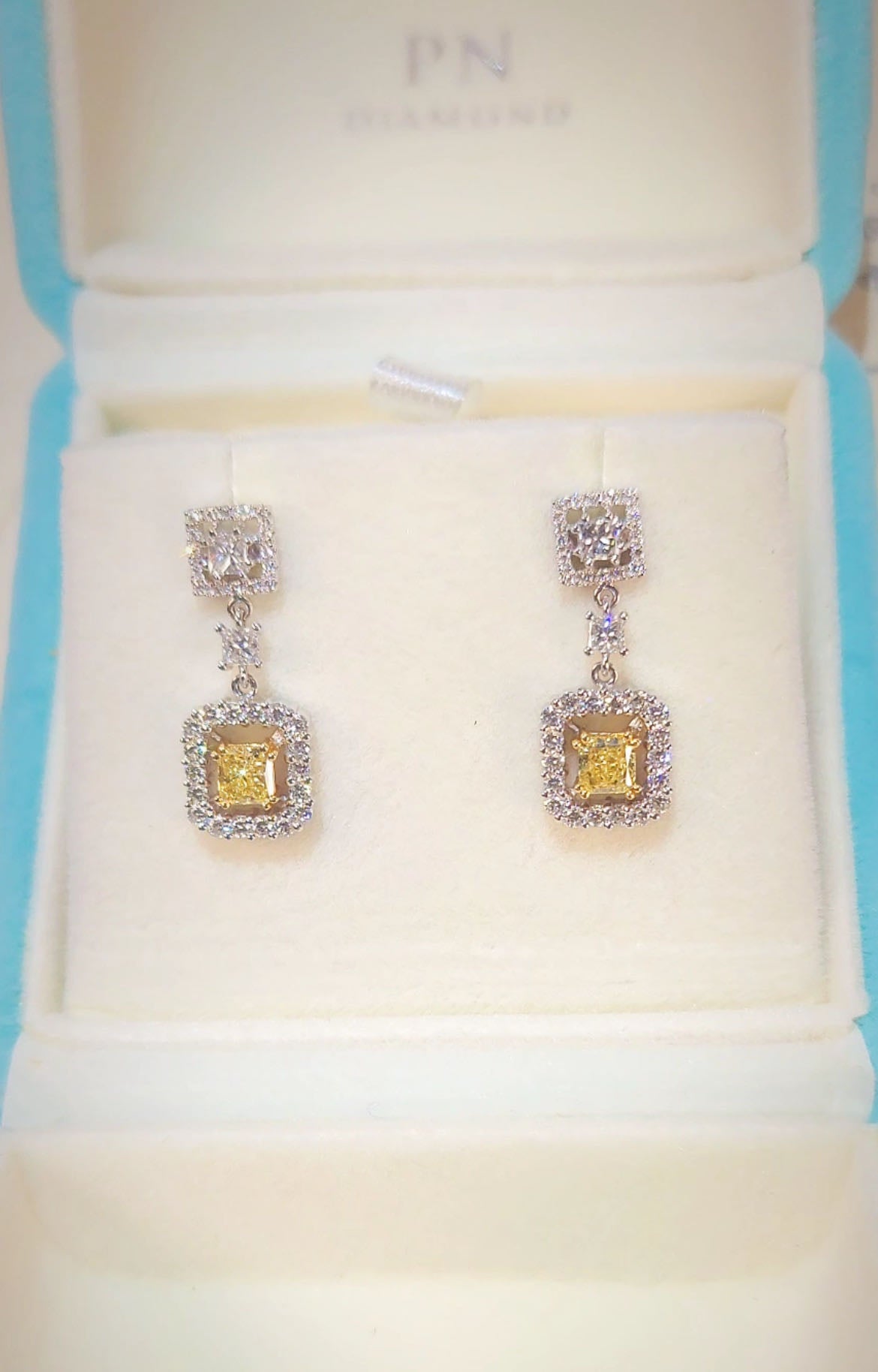 Yellow Diamond Earrings-ZCO00005164