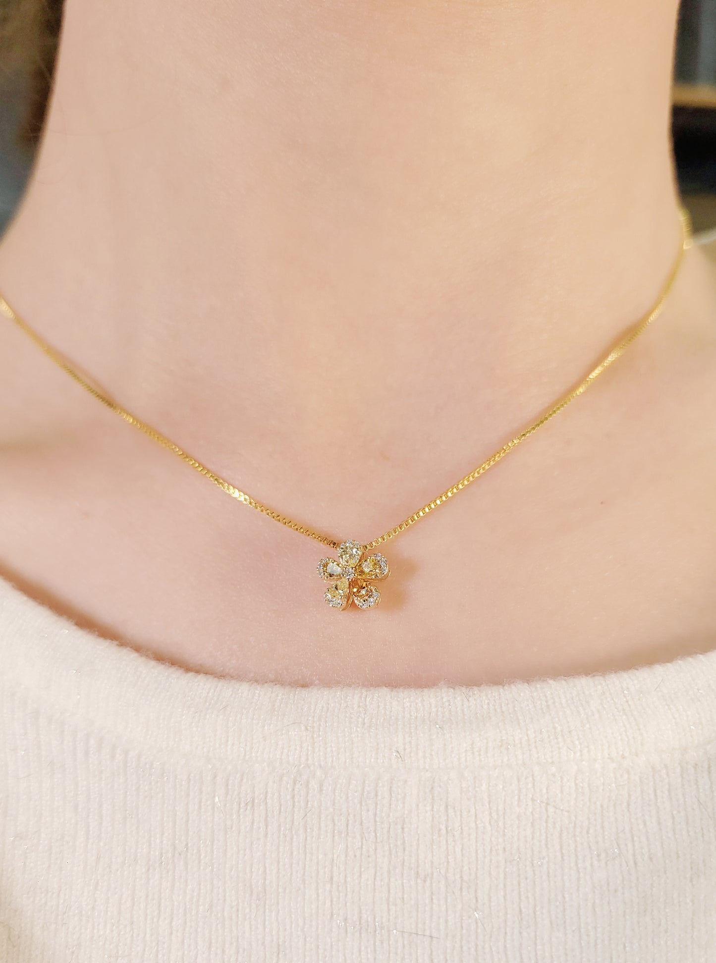 Yellow Diamond Flowers Charm-WK4161