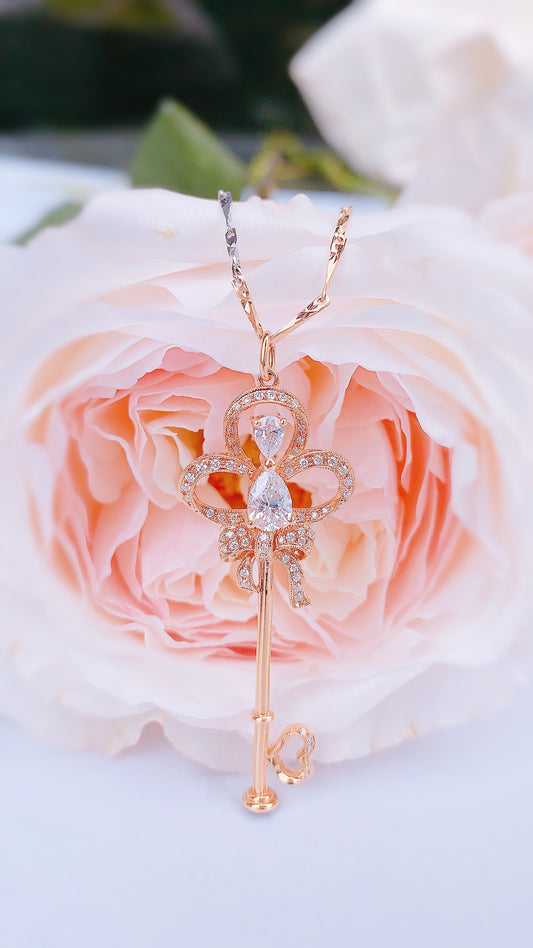 Diamond Key Pendant-WK2780