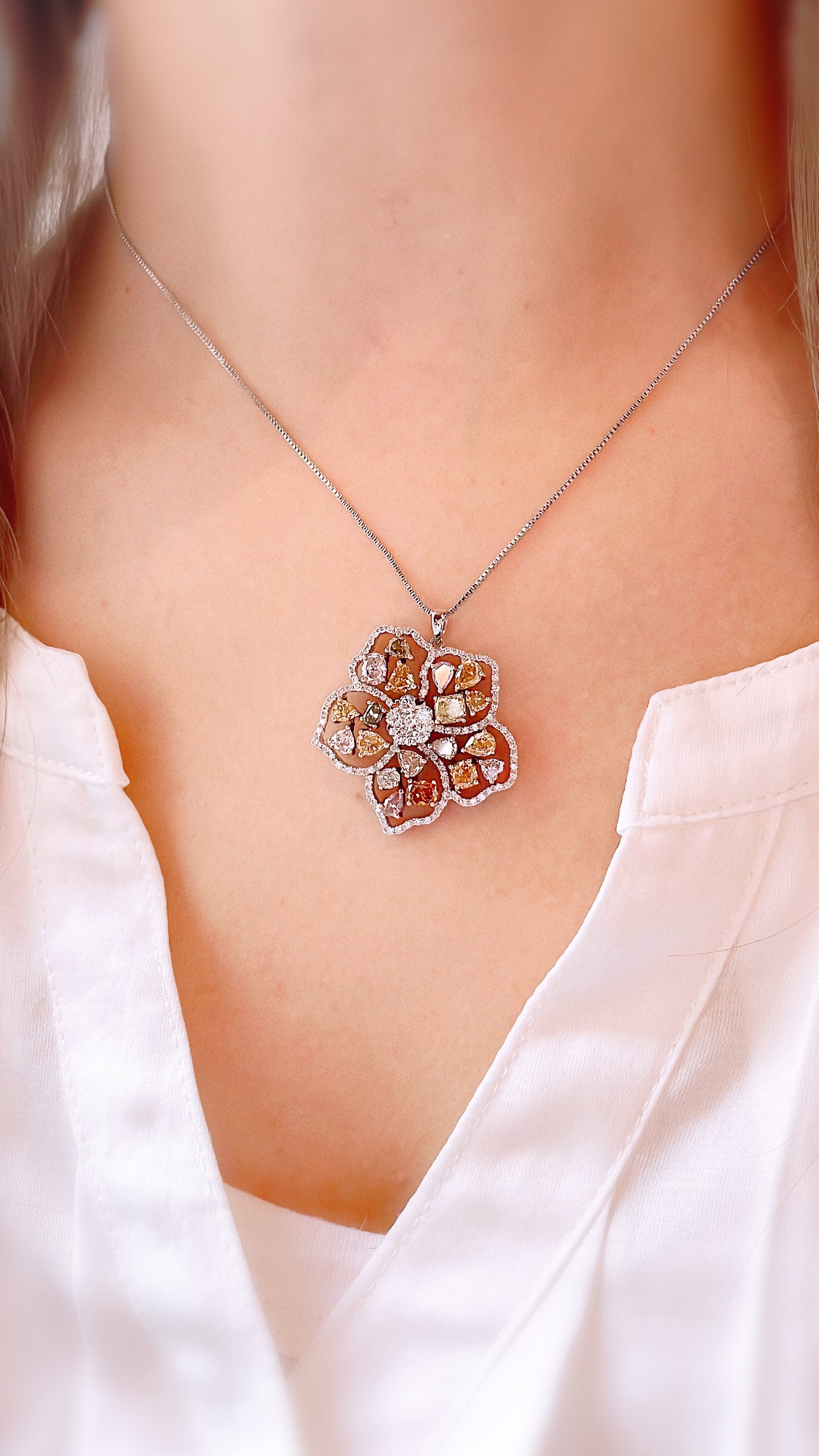 Rose Mallow Diamond Pendant-ZEO00009391