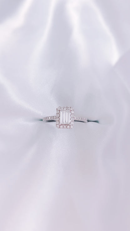 Emerald Cut Diamond Ring-ZFO00024399