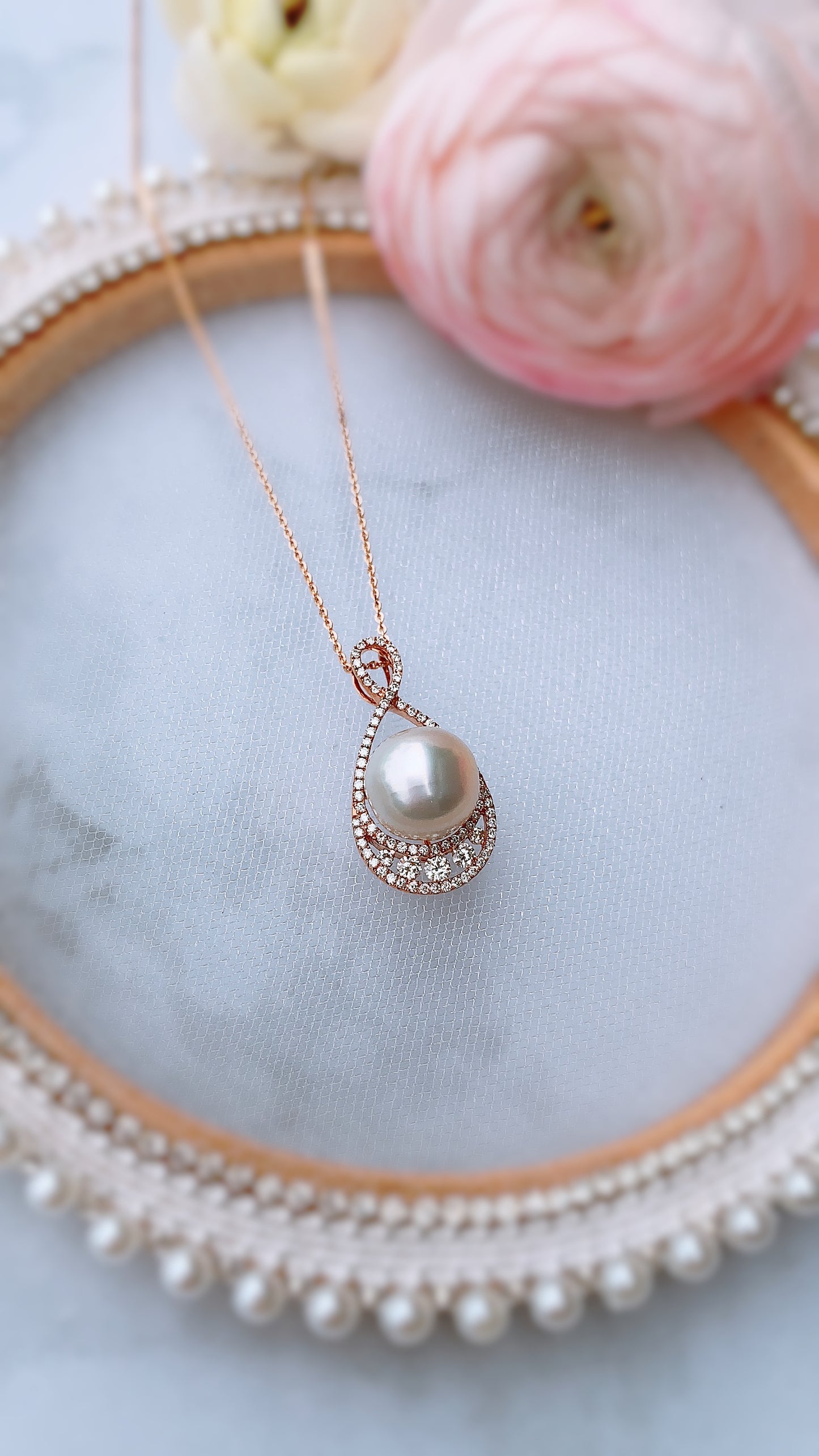 Pearl & Diamonds Pendant-KEO00000522