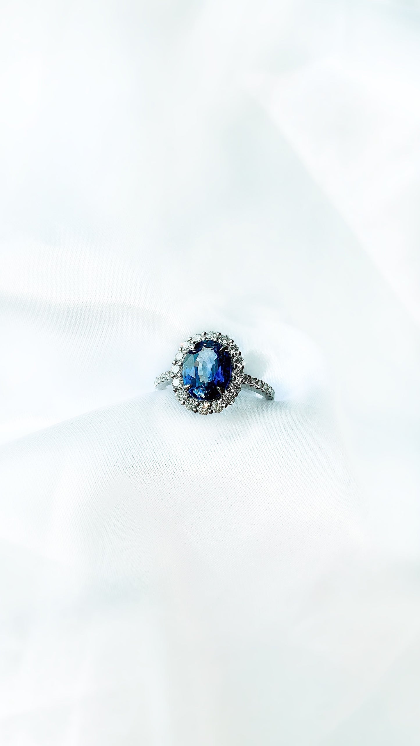 Blue Sapphire and Diamond Ring BFO00002645