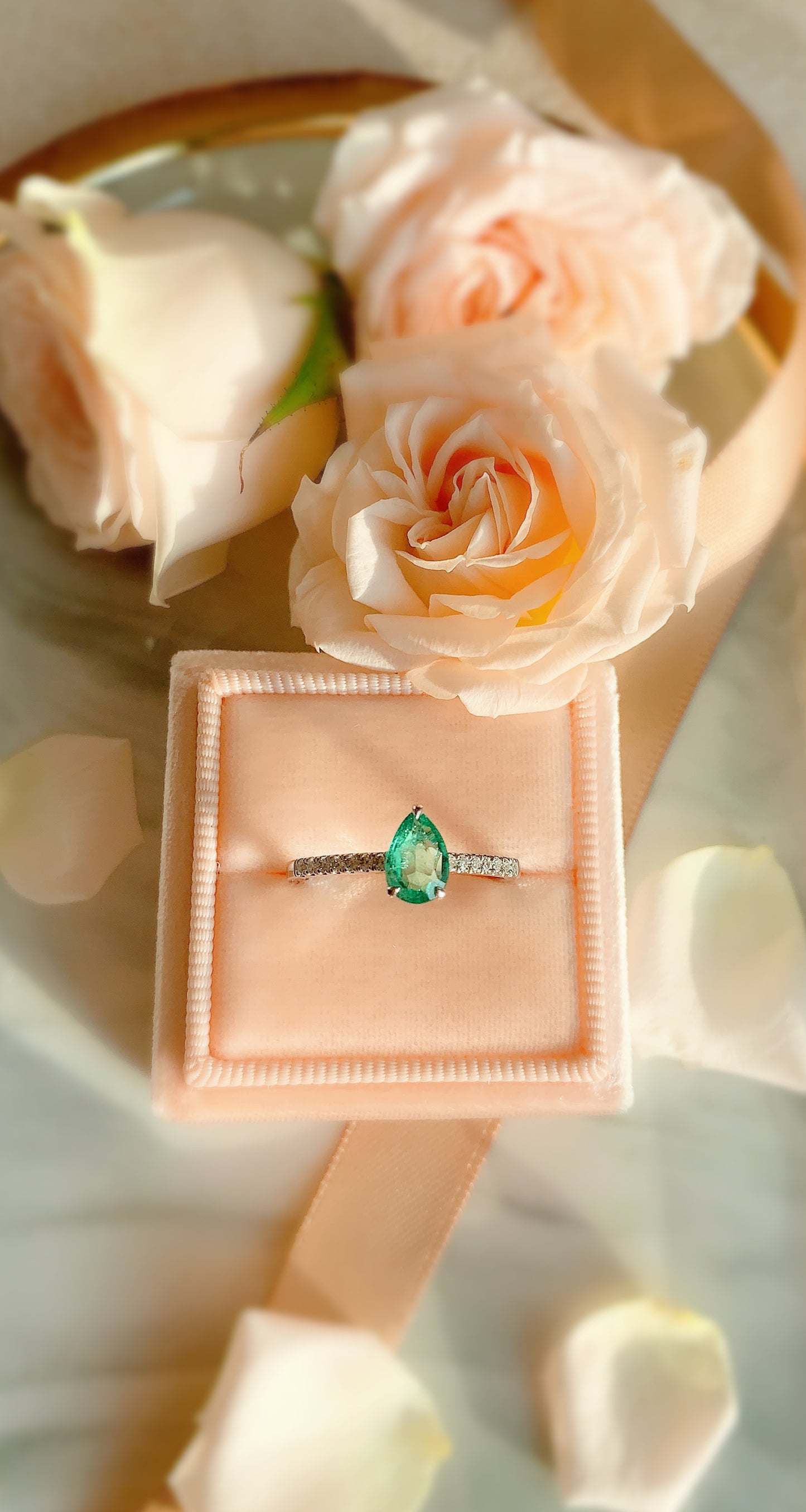 Emerald and Diamond Ring-BFO00002766